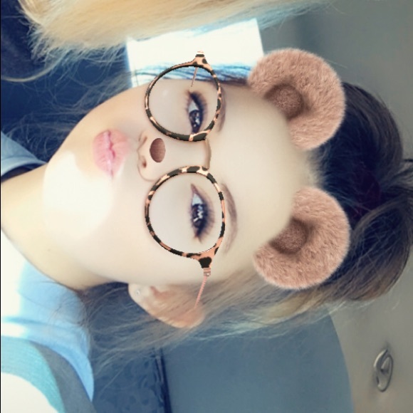 Meet your Posher, Miley - Picture 1 of 1